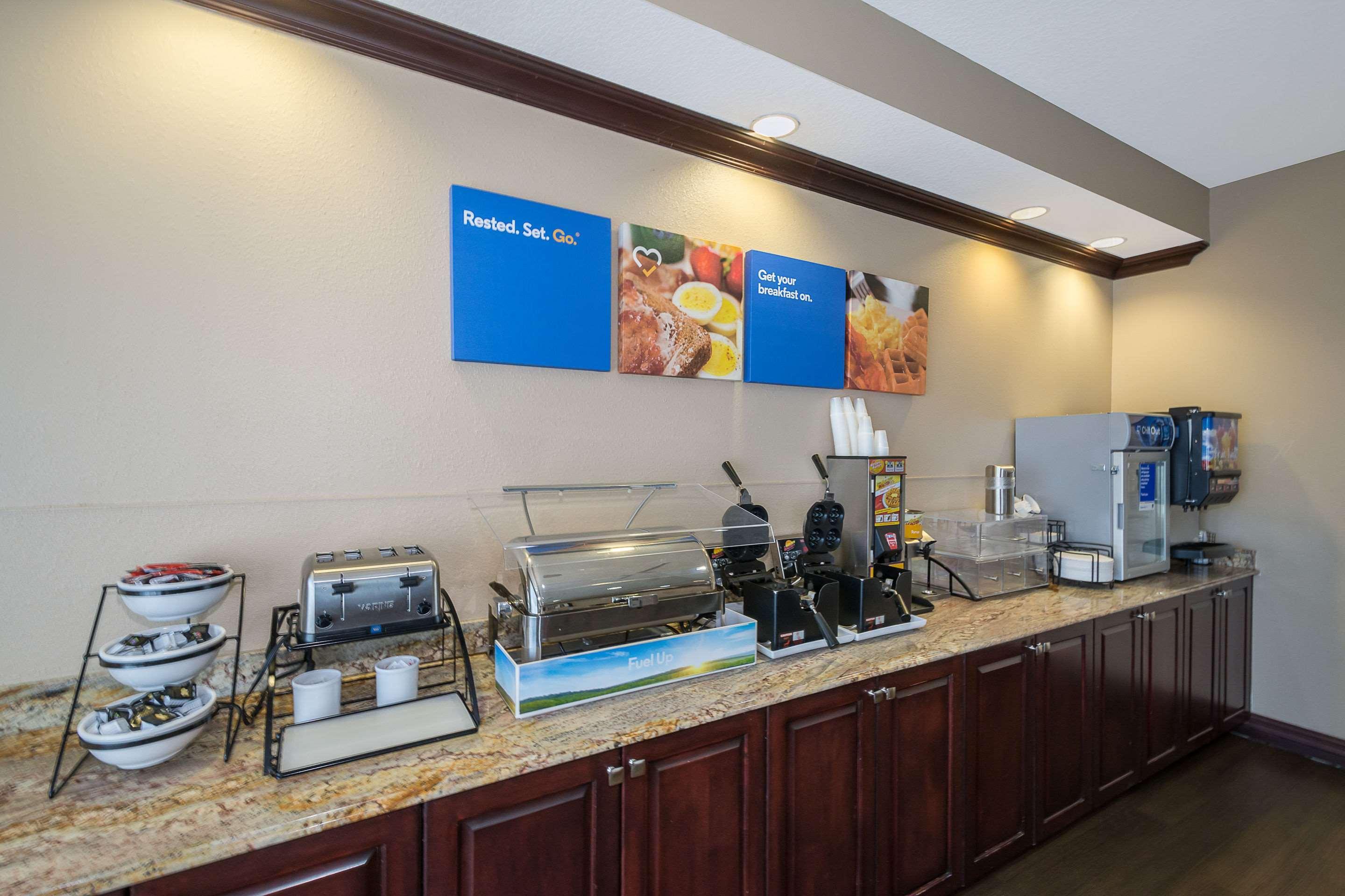 Comfort Inn & Suites Maingate South Davenport Extérieur photo
