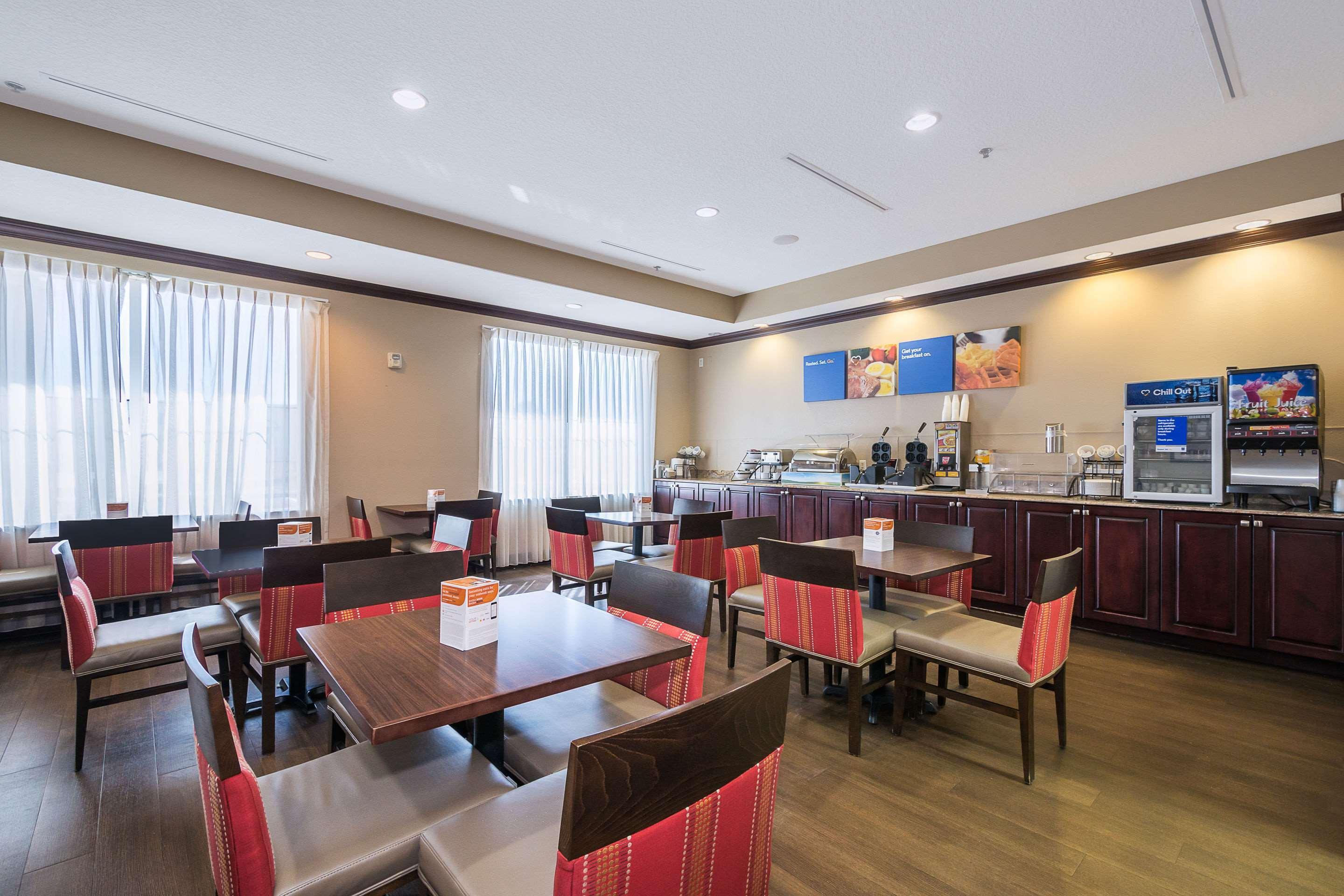Comfort Inn & Suites Maingate South Davenport Extérieur photo