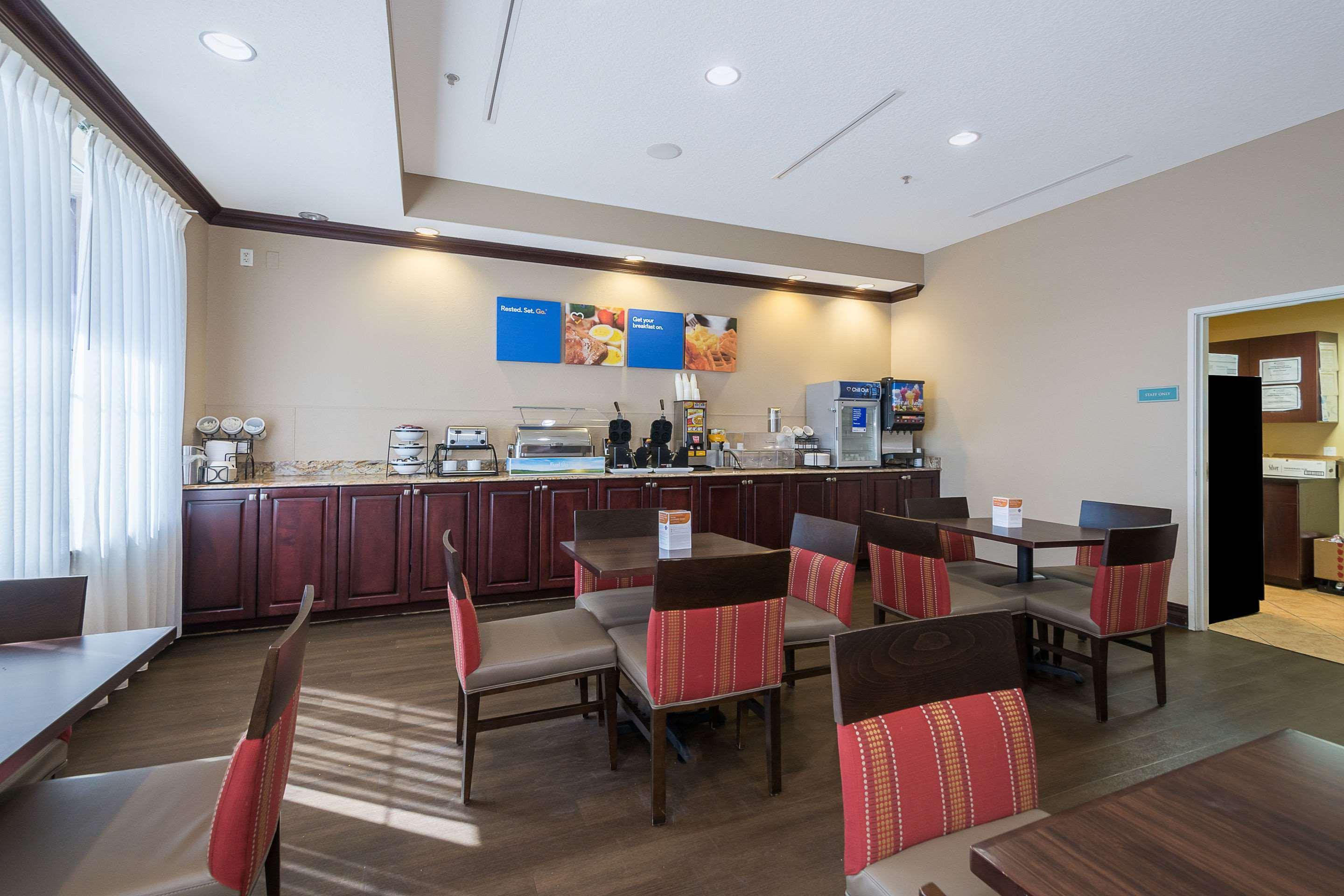 Comfort Inn & Suites Maingate South Davenport Extérieur photo