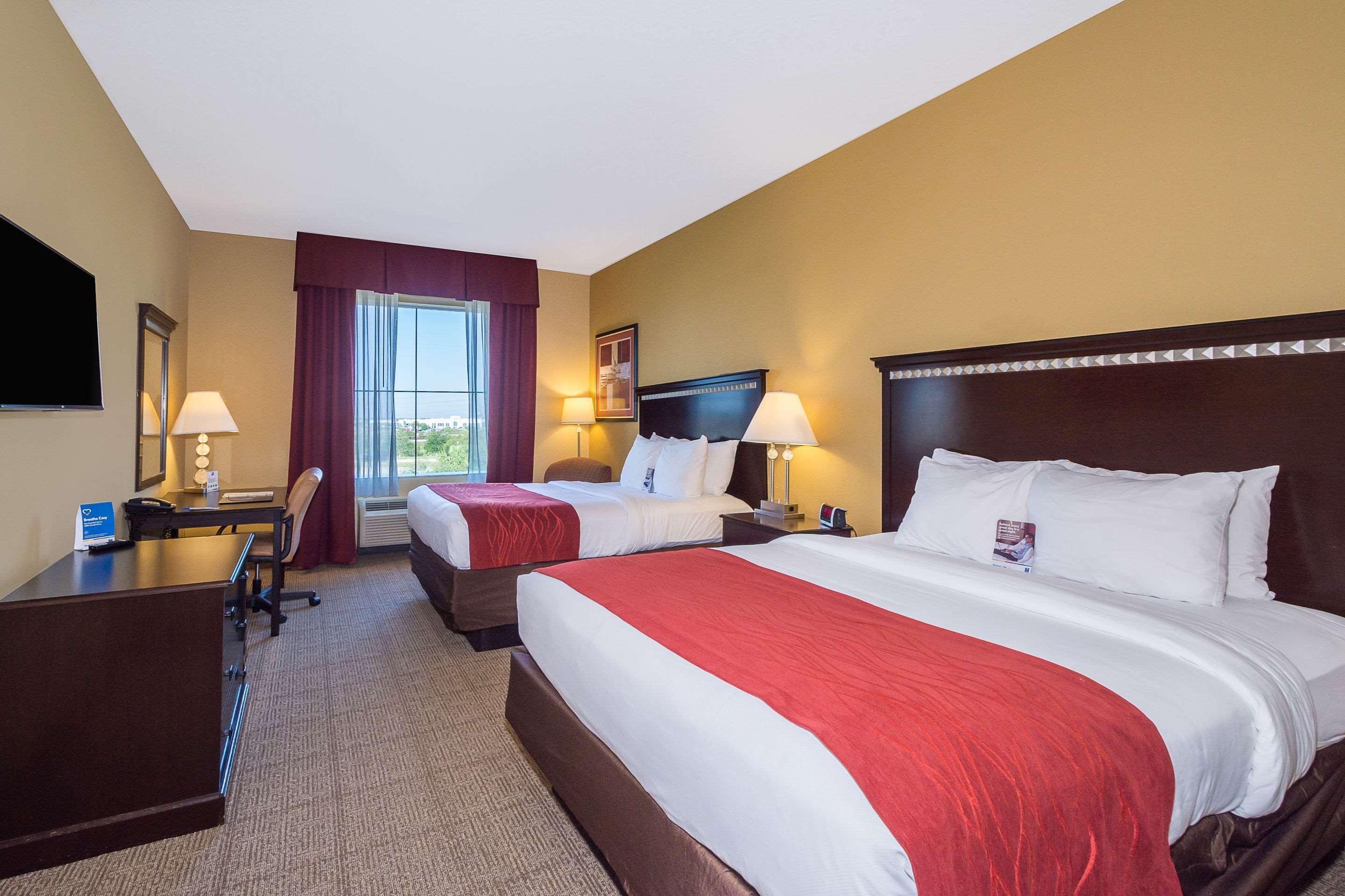 Comfort Inn & Suites Maingate South Davenport Extérieur photo